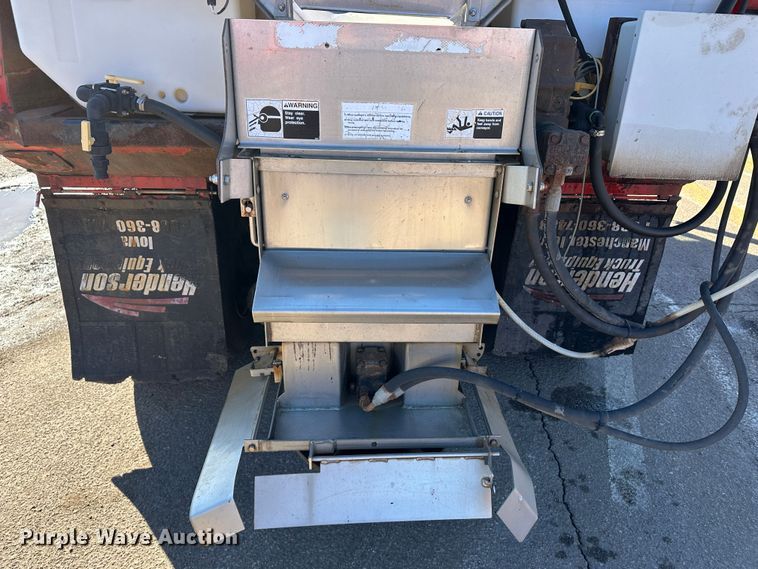 image for item LT9486 2007 International 7400  dump truck