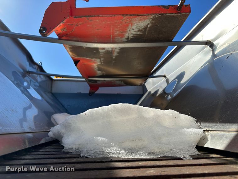 image for item LT9486 2007 International 7400  dump truck