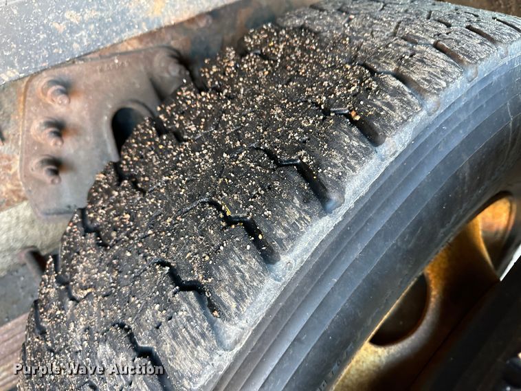 image for item LT9486 2007 International 7400  dump truck