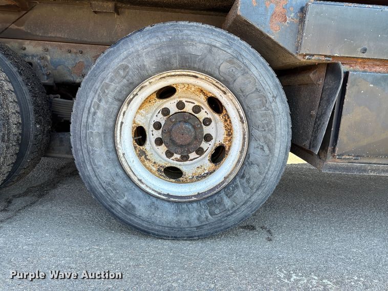 image for item LT9486 2007 International 7400  dump truck