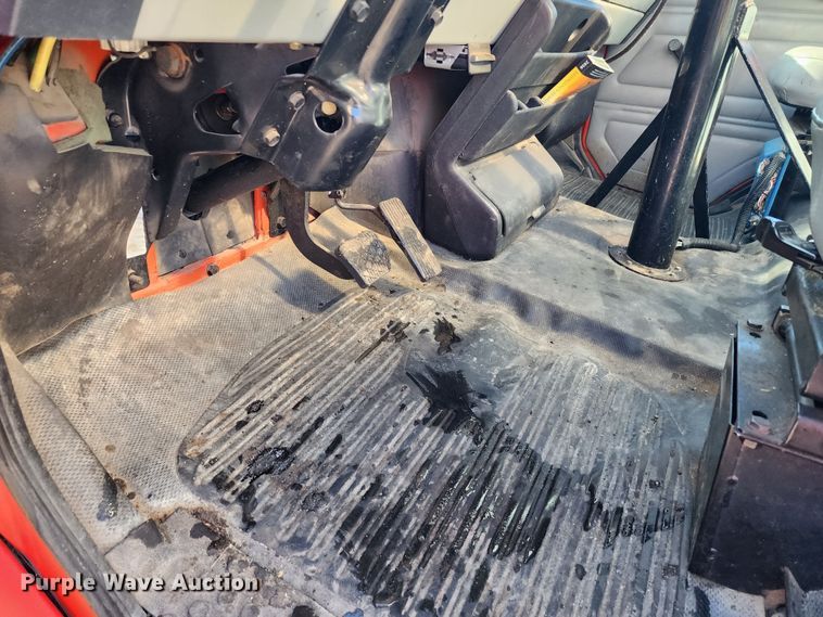 image for item LT9488 2002 Freightliner FL60  oil distributor truck