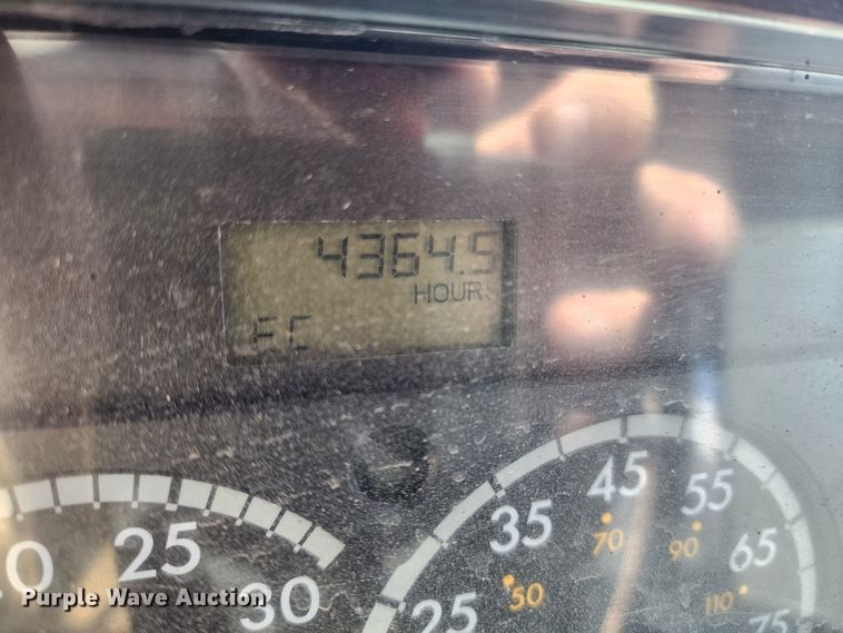 image for item LT9488 2002 Freightliner FL60  oil distributor truck