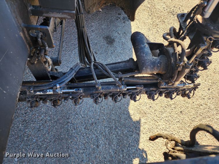 image for item LT9488 2002 Freightliner FL60  oil distributor truck