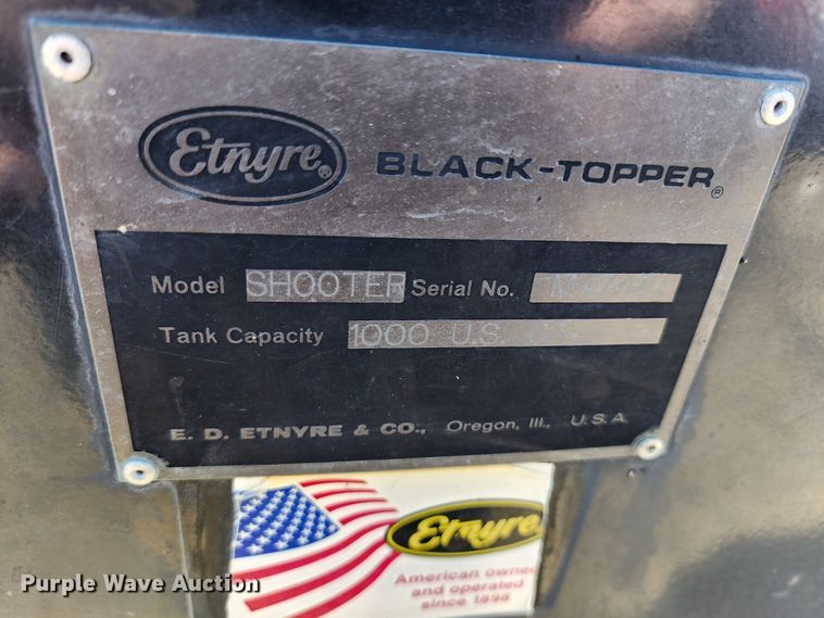 image for item LT9488 2002 Freightliner FL60  oil distributor truck