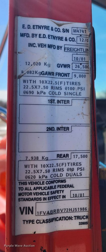 image for item LT9488 2002 Freightliner FL60  oil distributor truck