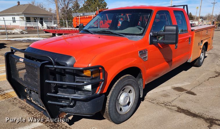 image for item LT9489 2009 Ford F250 Super Duty  Crew Cab utility bed pickup truck