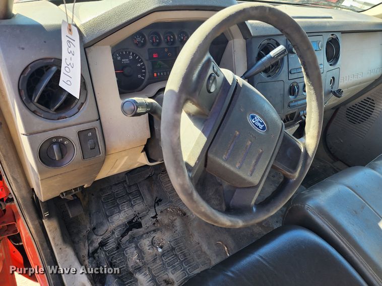 image for item LT9489 2009 Ford F250 Super Duty  Crew Cab utility bed pickup truck