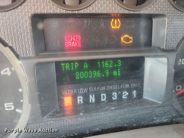 image for item LT9489 2009 Ford F250 Super Duty  Crew Cab utility bed pickup truck