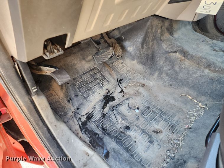 image for item LT9489 2009 Ford F250 Super Duty  Crew Cab utility bed pickup truck