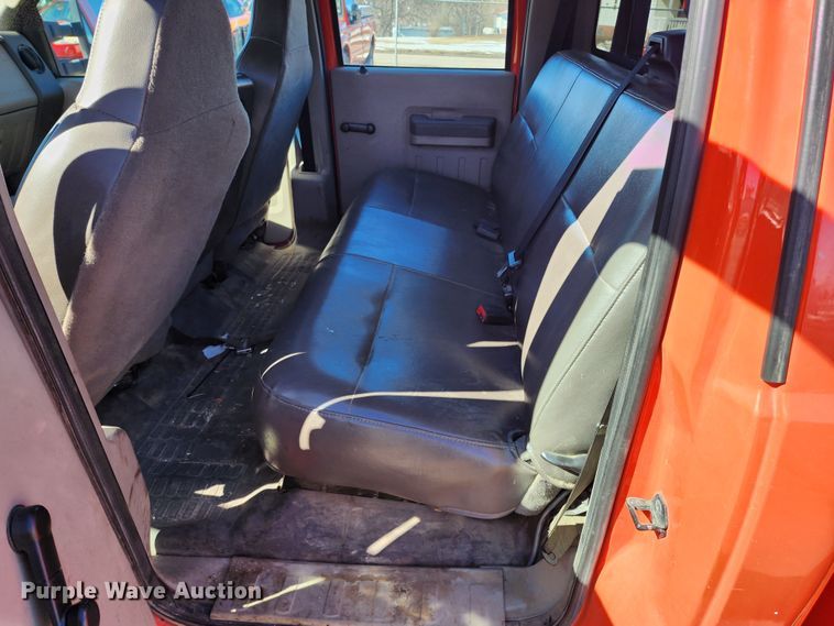 image for item LT9489 2009 Ford F250 Super Duty  Crew Cab utility bed pickup truck