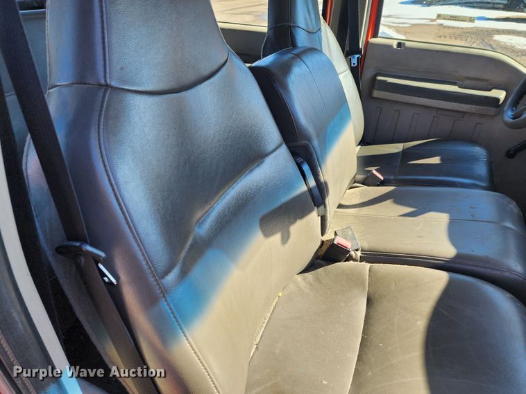 image for item LT9489 2009 Ford F250 Super Duty  Crew Cab utility bed pickup truck