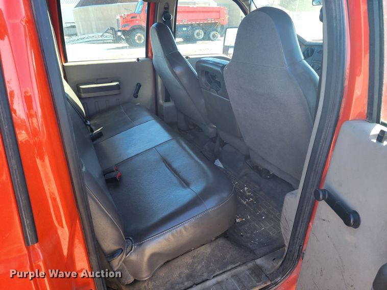 image for item LT9489 2009 Ford F250 Super Duty  Crew Cab utility bed pickup truck