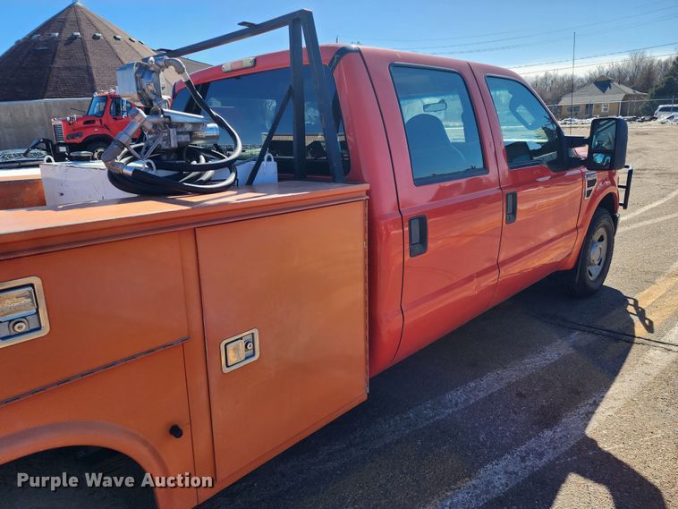 image for item LT9489 2009 Ford F250 Super Duty  Crew Cab utility bed pickup truck