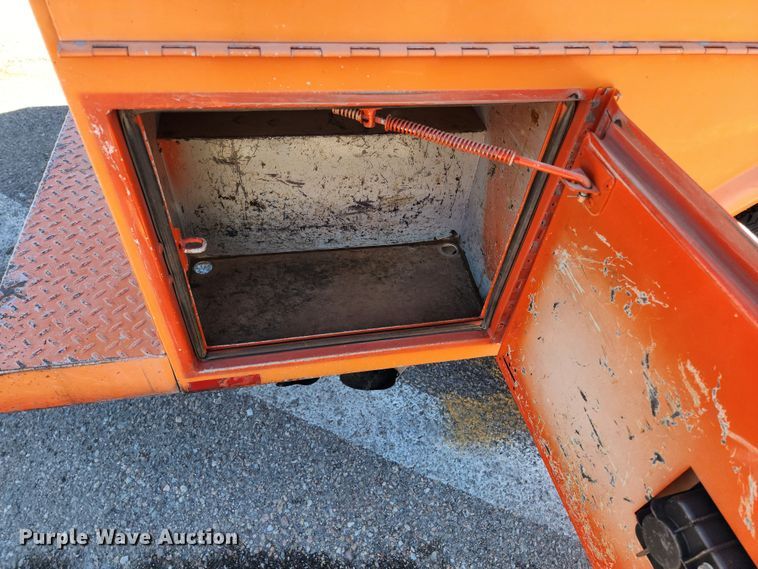 image for item LT9489 2009 Ford F250 Super Duty  Crew Cab utility bed pickup truck