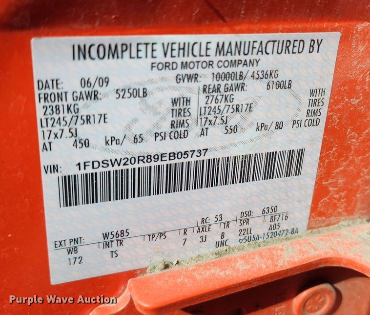 image for item LT9489 2009 Ford F250 Super Duty  Crew Cab utility bed pickup truck