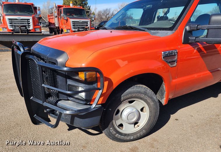 image for item LT9490 2008 Ford F250 Super Duty  pickup truck