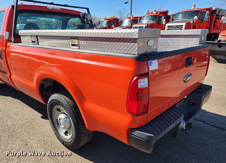 image for item LT9490 2008 Ford F250 Super Duty  pickup truck