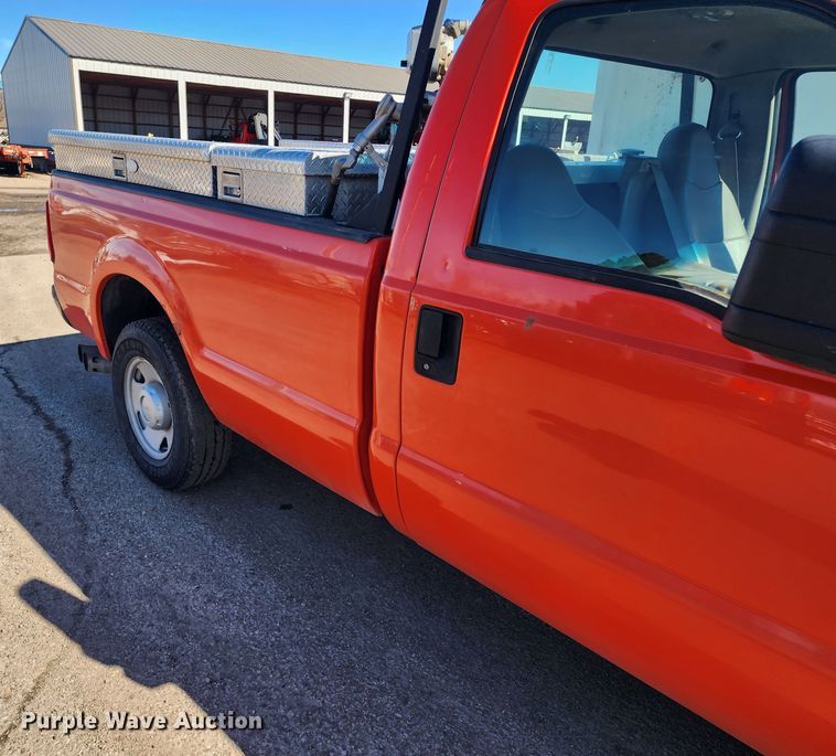 image for item LT9490 2008 Ford F250 Super Duty  pickup truck