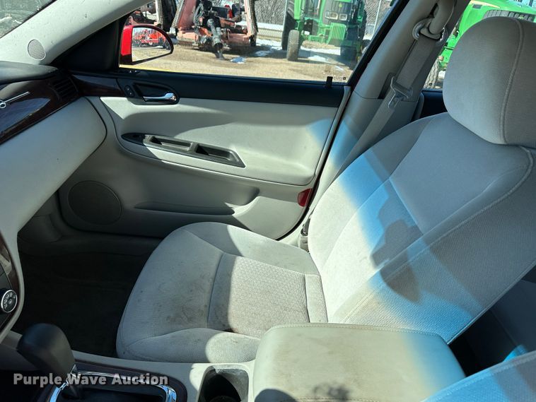 image for item LT9492 2010 Chevrolet Impala LS