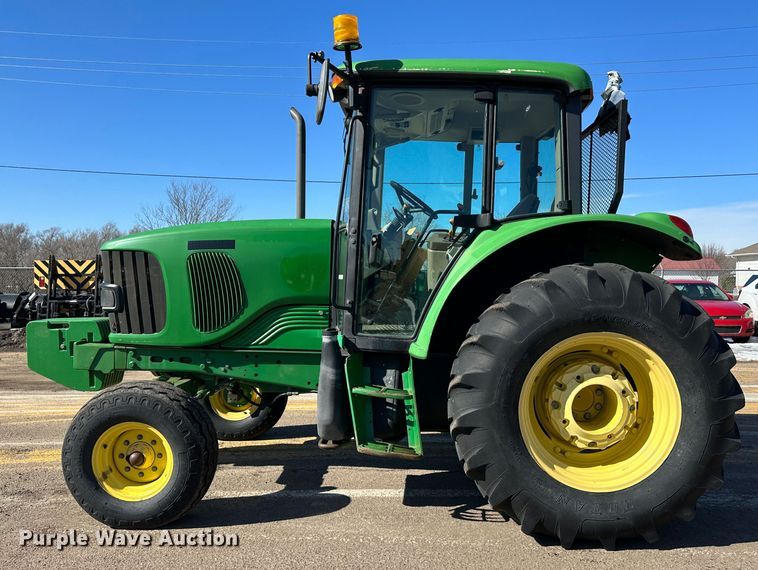 image for item LT9493 2009 John Deere 6415  tractor