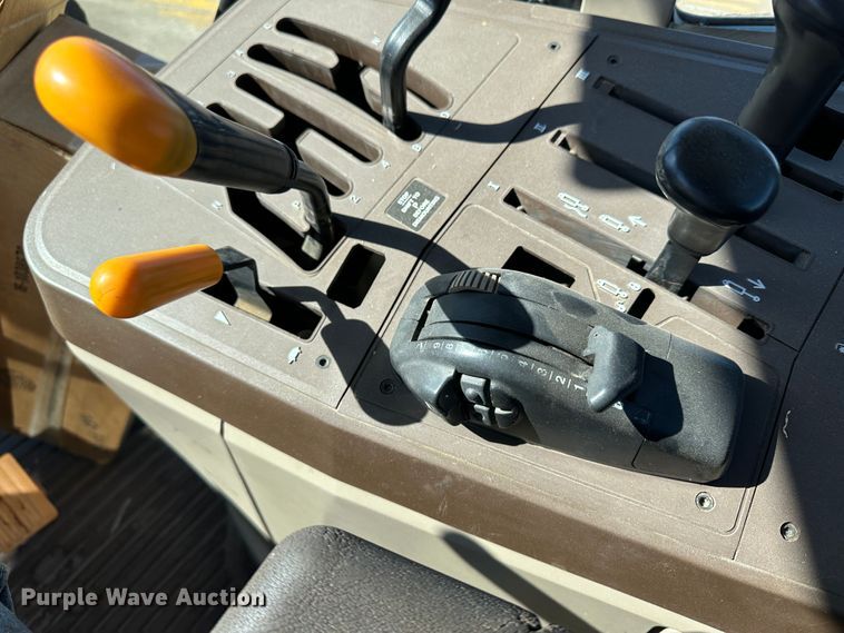 image for item LT9493 2009 John Deere 6415  tractor