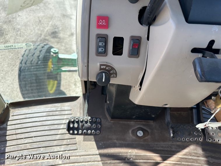 image for item LT9493 2009 John Deere 6415  tractor