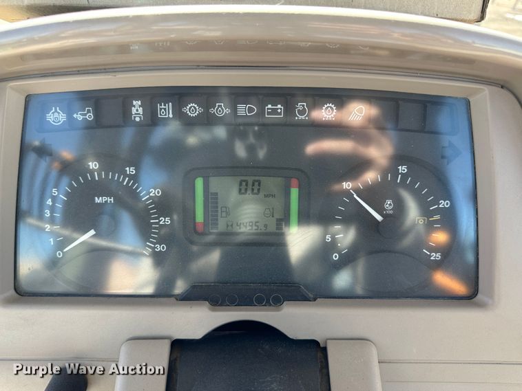 image for item LT9493 2009 John Deere 6415  tractor