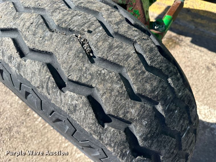 image for item LT9493 2009 John Deere 6415  tractor