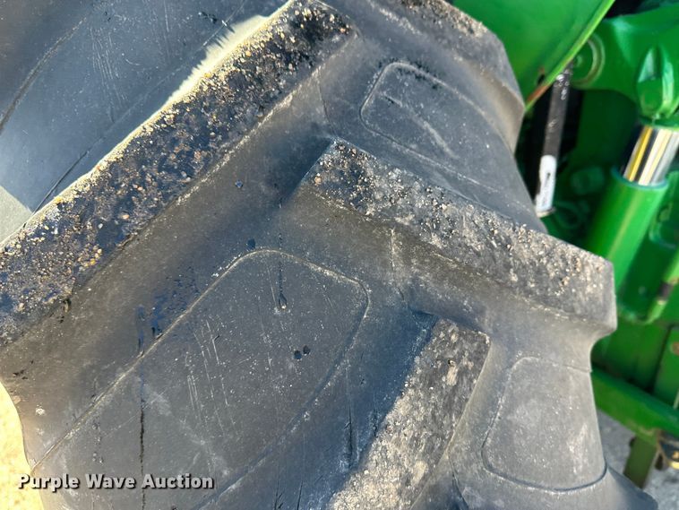 image for item LT9493 2009 John Deere 6415  tractor