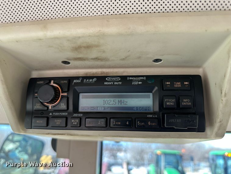 image for item LT9494 2007 John Deere 6415  tractor