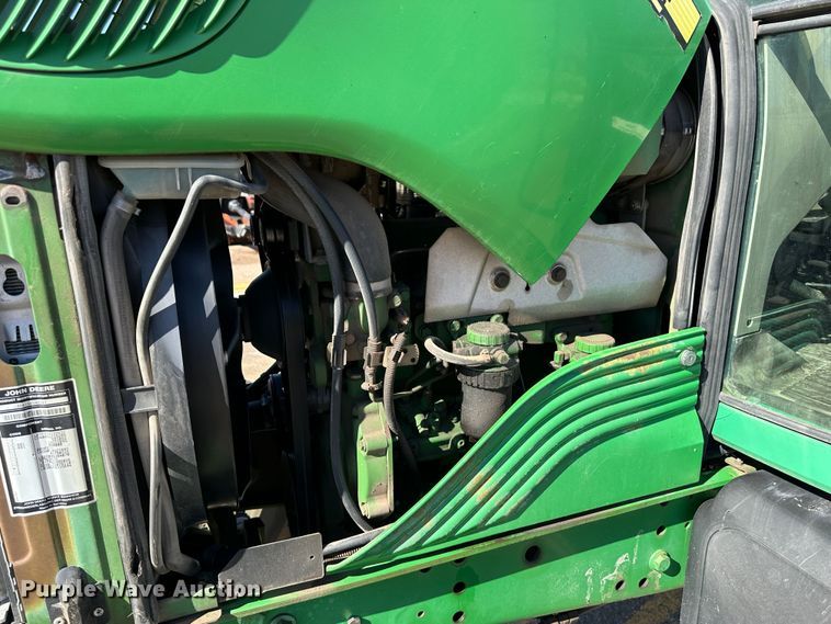 image for item LT9494 2007 John Deere 6415  tractor