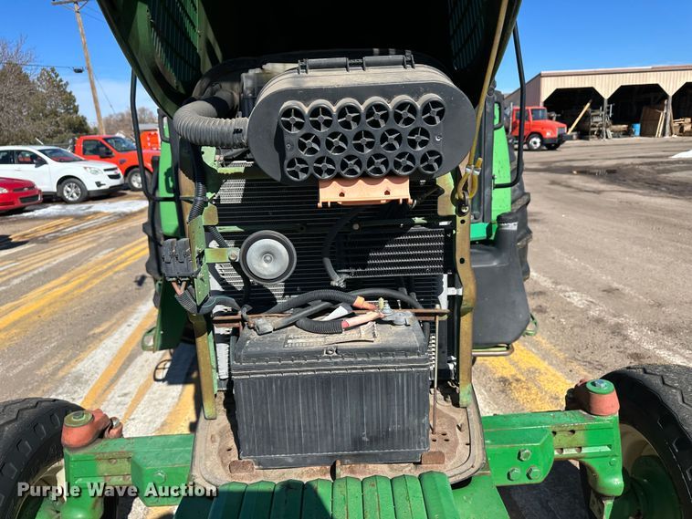 image for item LT9494 2007 John Deere 6415  tractor