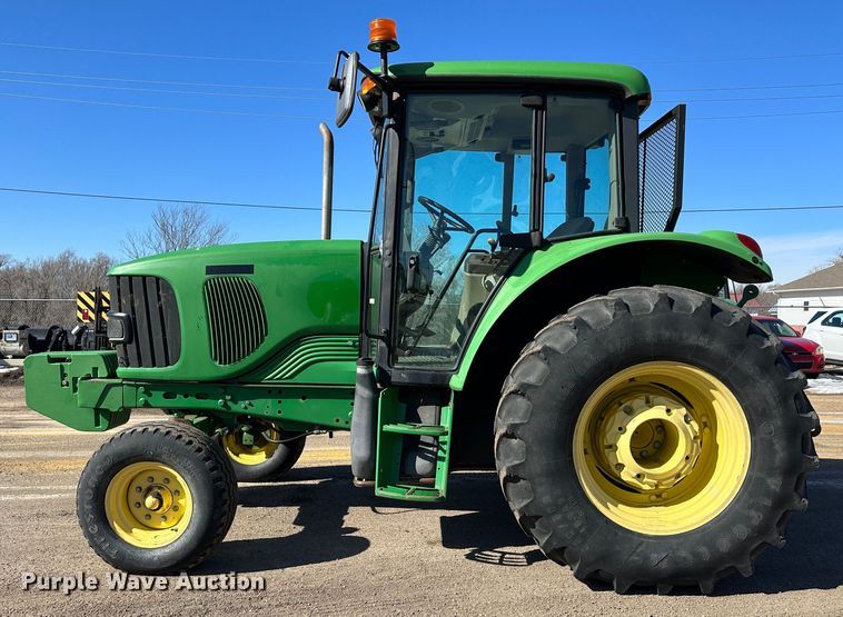 image for item LT9495 2007 John Deere 6415  tractor