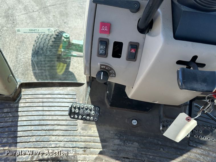 image for item LT9495 2007 John Deere 6415  tractor