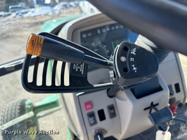 image for item LT9495 2007 John Deere 6415  tractor