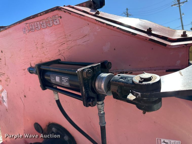 image for item LT9496 2011 Land Pride RCB6615  batwing rotary mower