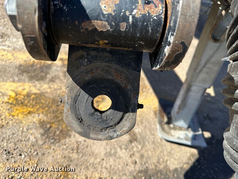 image for item LT9497 2011 Land Pride RCB6615  batwing rotary mower