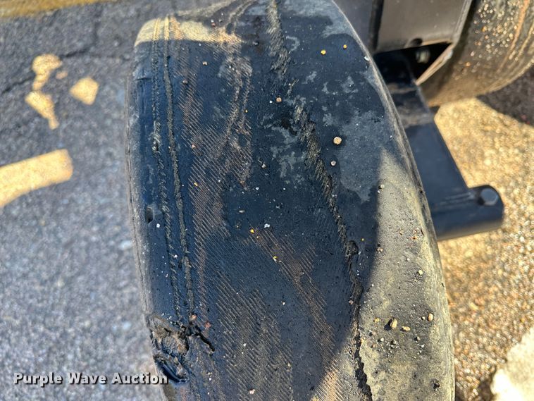 image for item LT9497 2011 Land Pride RCB6615  batwing rotary mower