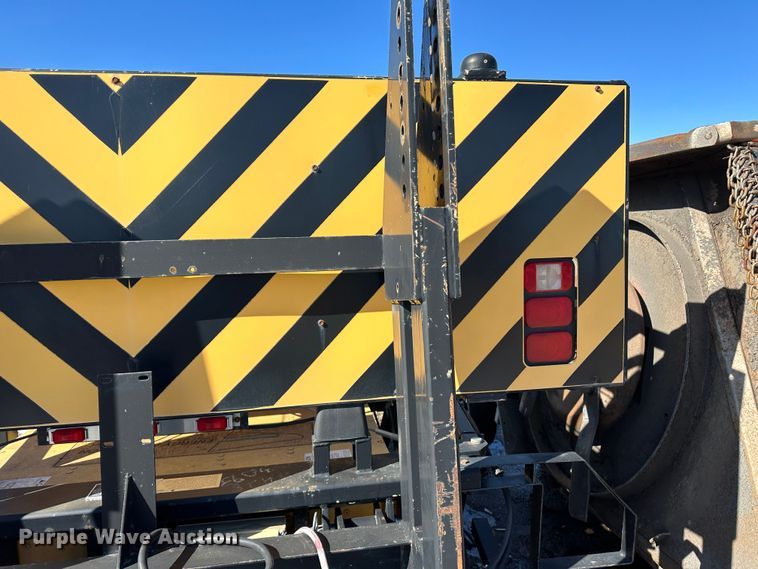 image for item LT9498 Energy Absorbtion Systems  crash attenuator