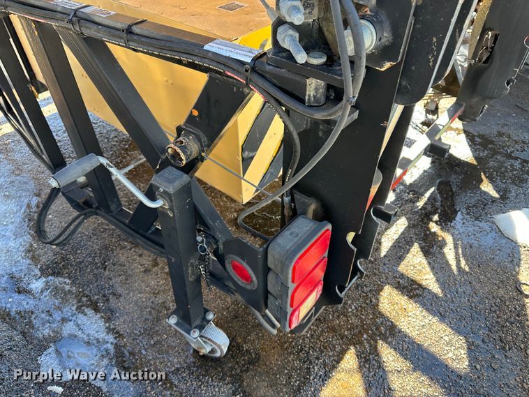 image for item LT9498 Energy Absorbtion Systems  crash attenuator