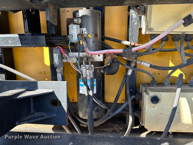 image for item LT9498 Energy Absorbtion Systems  crash attenuator