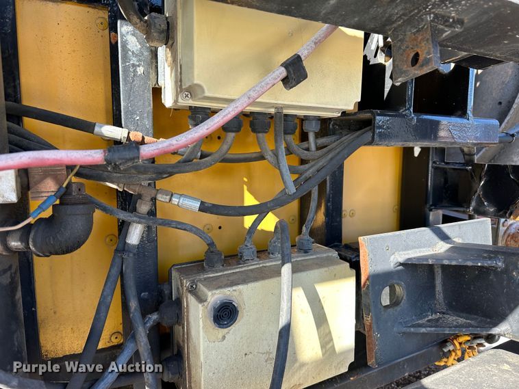 image for item LT9498 Energy Absorbtion Systems  crash attenuator