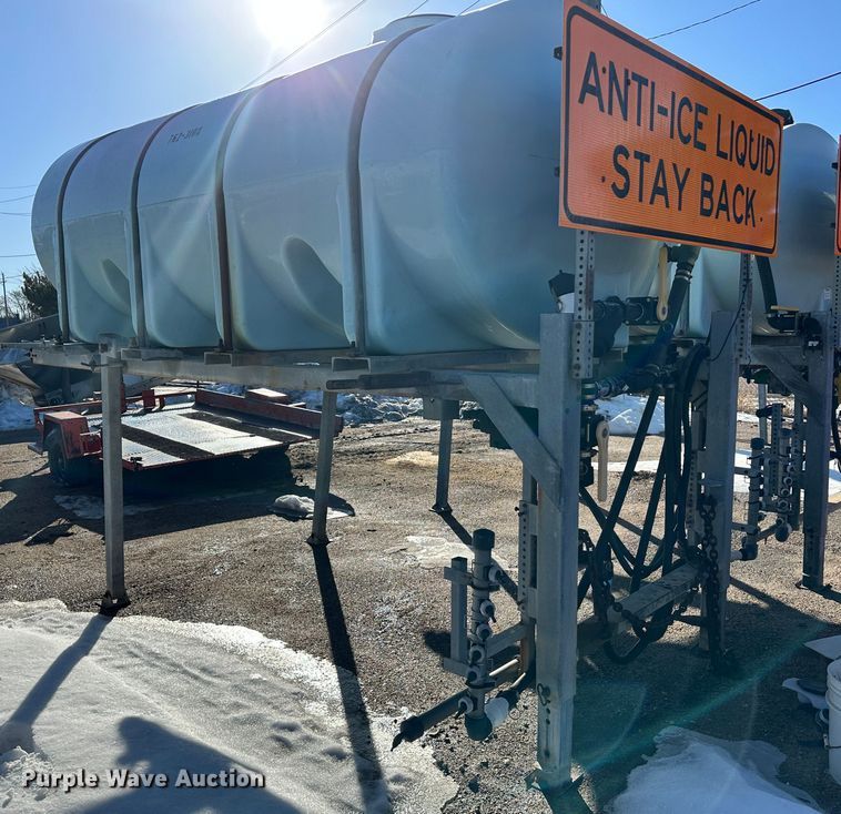 image for item LT9501 1998 Force America  salt brine tank