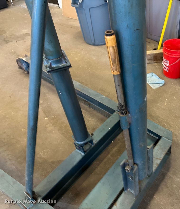 image for item LT9524 Walker 93805  engine hoist