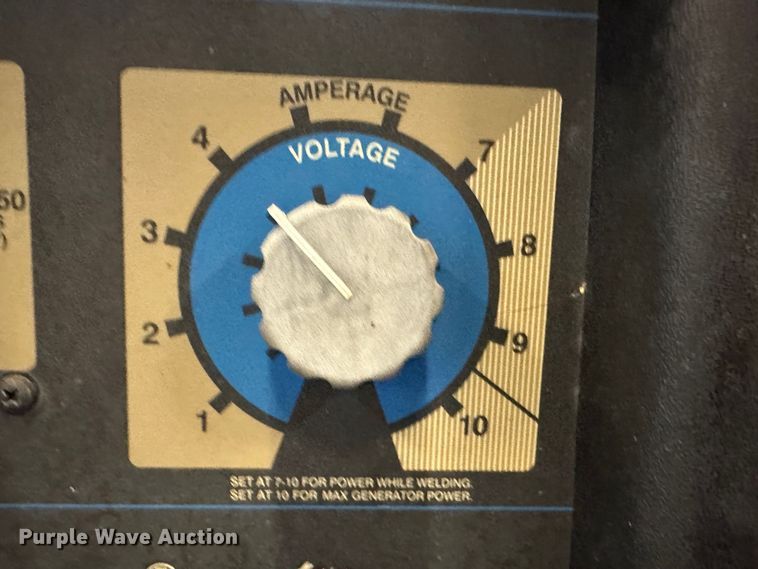 image for item LT9528 2008 Miller Bobcat 250  welder/generator