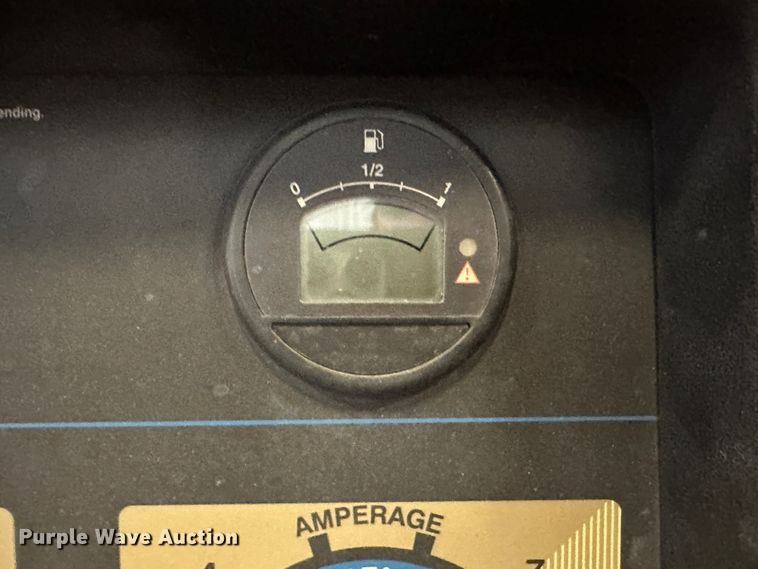 image for item LT9528 2008 Miller Bobcat 250  welder/generator