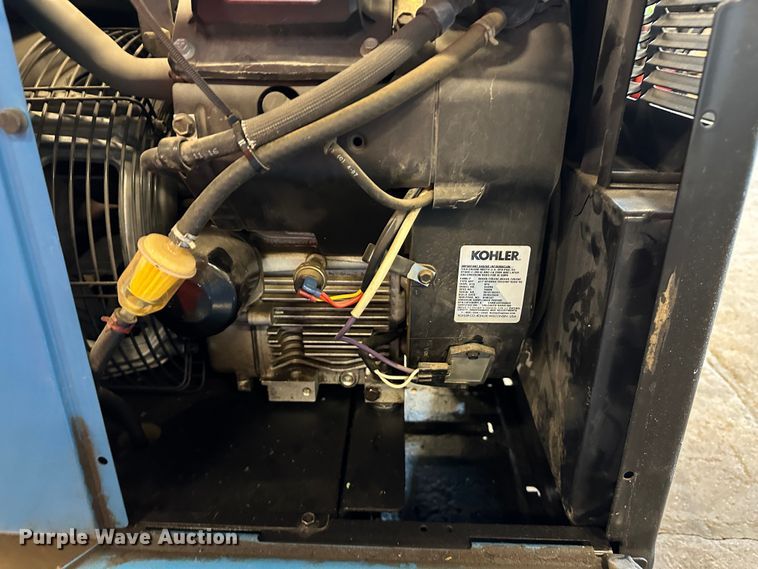 image for item LT9528 2008 Miller Bobcat 250  welder/generator