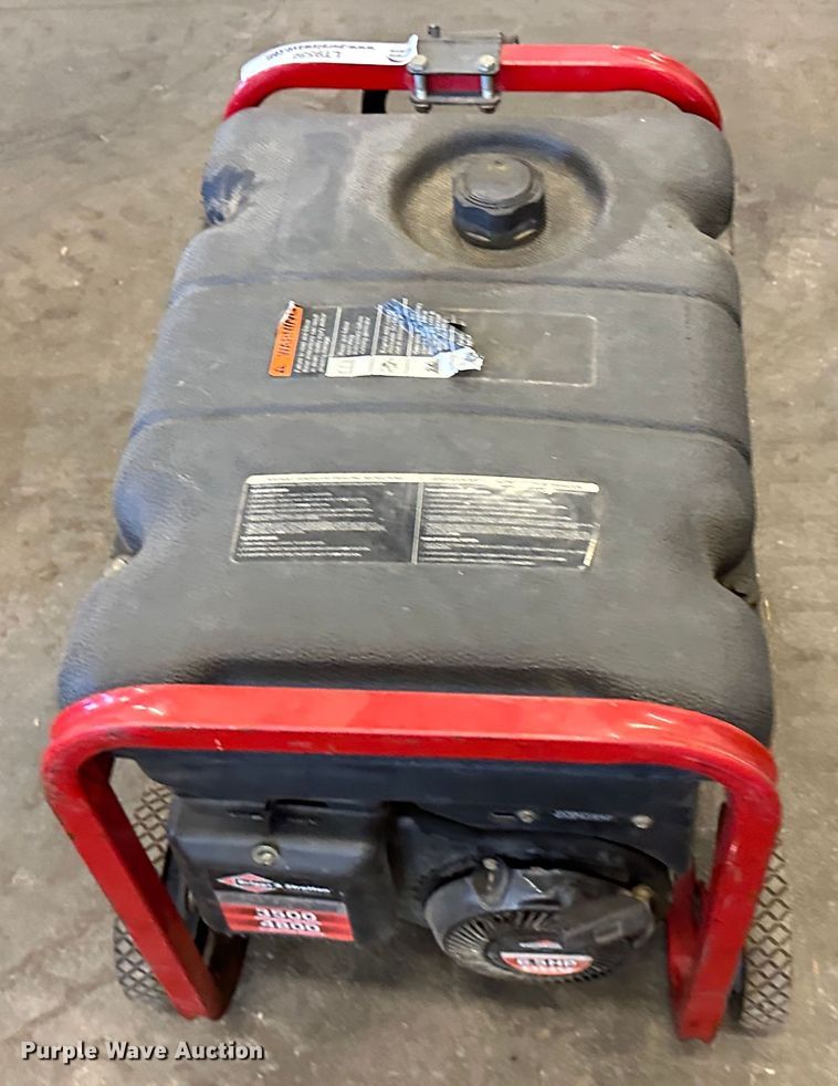 image for item LT9530 2005 Briggs & Stratton 0302-3500W  generator