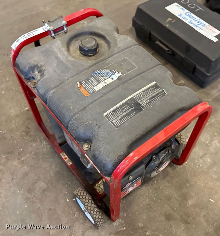 image for item LT9530 2005 Briggs & Stratton 0302-3500W  generator