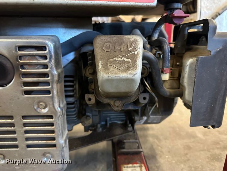 image for item LT9530 2005 Briggs & Stratton 0302-3500W  generator